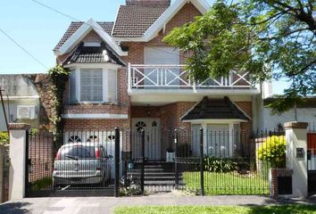 Casa en  Burzaco, Partido De Almirante Brown