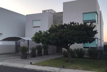 Casa en condominio en  Misión Concá, Santiago De Querétaro, Querétaro, México