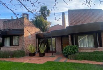 Casa en  Barrio La Florida, Mar Del Plata