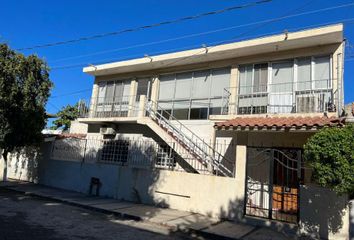 Casa en  Calle Revolución, Morelos, Manzanillo, Colima, 28217, Mex