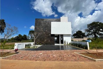 Casa en  Rincón De La Montaña, Morelia, Michoacán