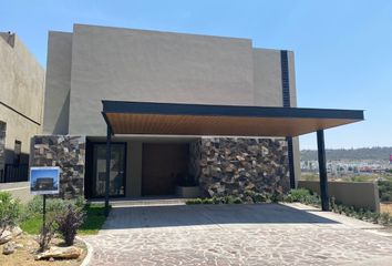 Casa en  Altozano El Nuevo Querétaro, Municipio De Querétaro