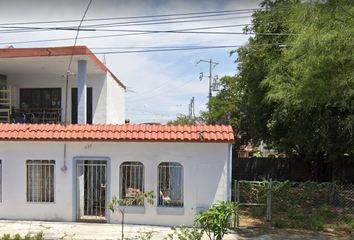 Casa en  Distribuciones Termicas, Calle Del Parque, Villa De San Miguel, Guadalupe, Nuevo León, 67110, Mex