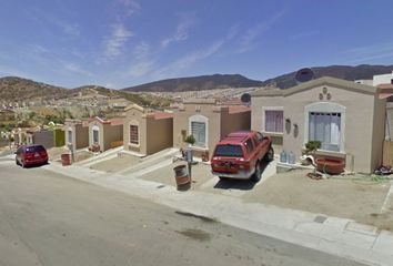 Casa en fraccionamiento en  Calle Lirios, Flores Magón, Ensenada, Baja California, 22810, Mex