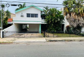 Casa en  Jardines De Mérida, Mérida, Yucatán