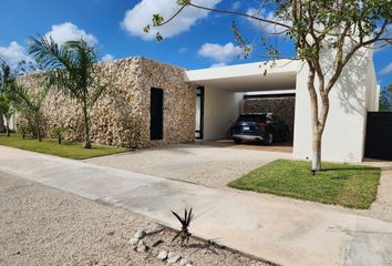 Casa en condominio en  Komchen, Mérida, Yucatán