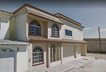 Casa en  Calle Mar Mediterráneo 250-250, Universidad, Torreón, Coahuila De Zaragoza, 27110, Mex