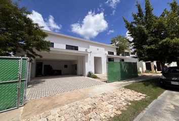 Casa en  Yucatán Country Club, Mérida, Yucatán