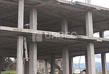 Terreno Comercial en  79r3+hcw, Riobamba, Ecuador