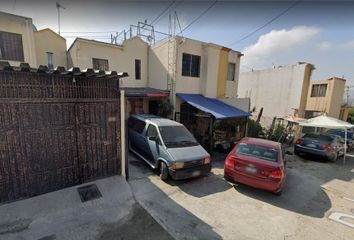 Casa en fraccionamiento en  Avenida Cuauhtémoc Cárdenas, Maclovio Rojas, Tijuana, Baja California, 22254, Mex