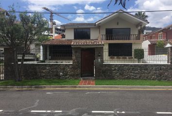 Casa en  Cumbayá, Quito