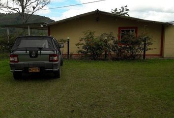 Casa en  Cl. 1 #3-5, Vergara, Cundinamarca, Colombia