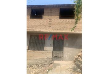 Casa en  Calle Peruanidad, Villa María Del Triunfo, Lima, 15812, Per