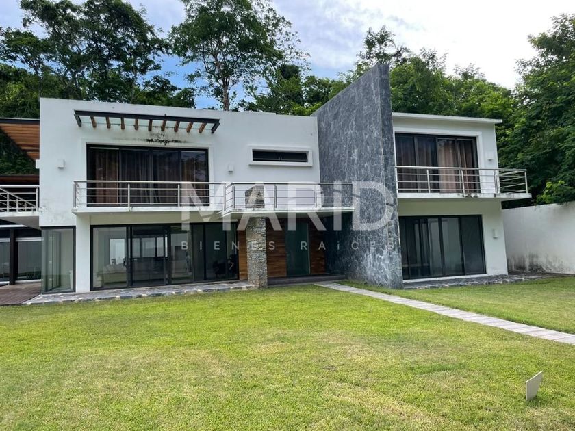 venta Casa en Ixtapa, Zihuatanejo, Zihuatanejo de Azueta (EB-LO4822s)-  