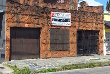 Casa en  Remedios De Escalada, Partido De Lanús