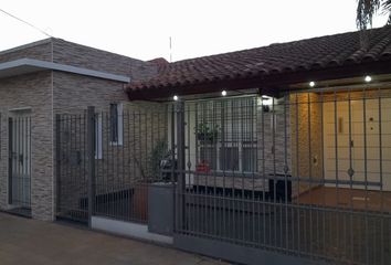 Casa en  Isidro Casanova, La Matanza