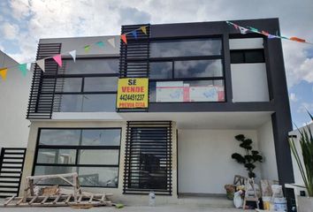 Casa en  Boulevard Universitario, Fraccionamiento Nuevo Paraíso, Querétaro, 76230, Mex