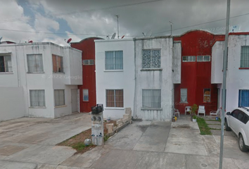 Casa en  Cerrada De Los Andes 12-18, Fraccionamiento Don Bartolomé, Benito Juárez, Quintana Roo, 77536, Mex