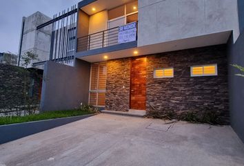 Casa en  Calle De La Libertad, Residencial Valle Verde, Colima, 28017, Mex