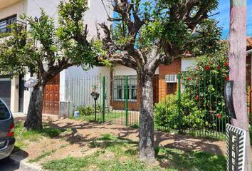 Casa en  Ezpeleta, Partido De Quilmes