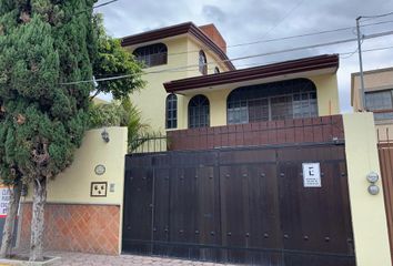 Casa en  Capilla Santa Catarina, Avenida 6 Oriente, San Francisco Totimehuacan, Puebla De Zaragoza, Puebla, México