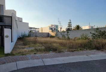 341 tierras en venta en Fraccionamiento Cumbres del Lago, Querétaro -  