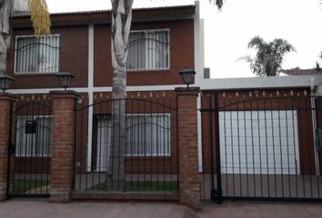 Casa en  Villa Luzuriaga, La Matanza