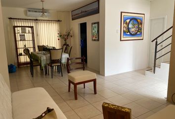 Casa en  Av. 206 510, Manta, Ecuador