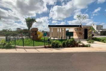 Lote de Terreno en  Calle 20, Conkal, Yucatán, 97345, Mex