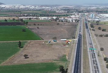 Terreno en Venta con Frente de Carretera en la 57, Querétaro