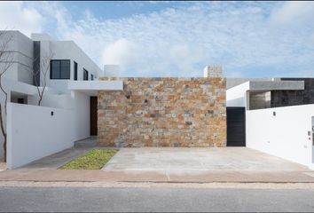 Casa en condominio en  Conkal, Yucatán, Mex