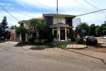 Casa en fraccionamiento en  Retorno Del Carmen 1502, Fraccionamiento Las Quintas, Culiacán, Sinaloa, 80060, Mex