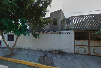 Casa en  Calle 9 Norte 13, Adolfo Ruiz Cortines, Veracruz, Veracruz De Ignacio De La Llave, 91770, Mex