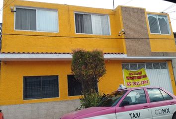 Casa en  Avenida Volcán Popocatépetl 68-70, Aeropuerto, La Pradera, Gustavo A Madero, Ciudad De México, 07500, Mex