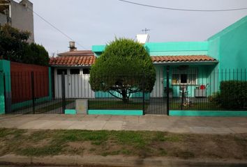 Casa en  Castelar, Partido De Morón