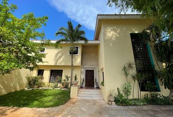 Casa en  Avenida Paseo De Montejo, Alcalá Martín, Mérida, Yucatán, 97050, Mex