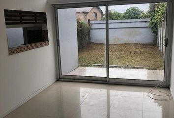 Departamento en  Treinta De Agosto, Partido De Trenque Lauquen