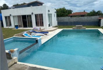 TERRENO CON PISCINA / CORONADO / BOULEVARD / 1050m2 / DEN Y GAZEBO