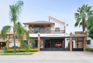 12 casas en venta en Country Club los Naranjos, León 