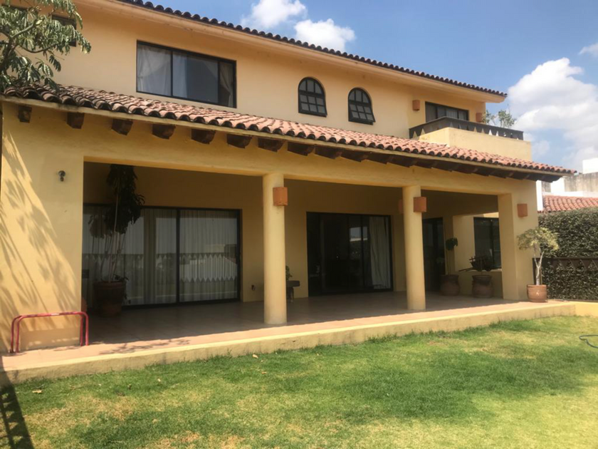 venta Casa en Bugambilias, Zapopan, Zapopan, Jalisco (EB-LD2698s)