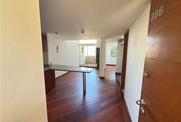 Apartamento en Carrera 3a, La Macarena, Upzs De Bogotá, Localidad Santa Fé, Bogotá, Bogotá, Distrito Capital, Rap (especial) Central, 110311, Colombia