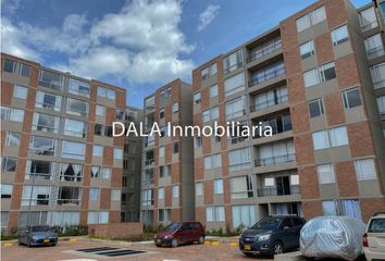 Apartamento en Calle 2, Casco Urbano De Chía, Chía, Sabana Centro, Cundinamarca, Rap (especial) Central, 250001, Colombia