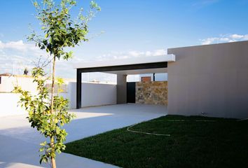 Casa en  Calle 100, Dzityá, Mérida, Yucatán, 97302, Mex