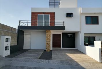 Casa en  Condominio San Juan, Fraccionamiento San Isidro, Querétaro, 76226, Mex