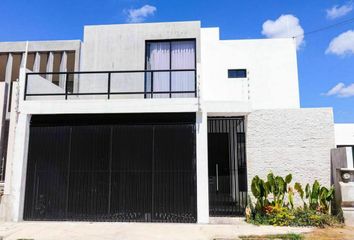 Casa en  Leandro Valle, Mérida, Mérida, Yucatán