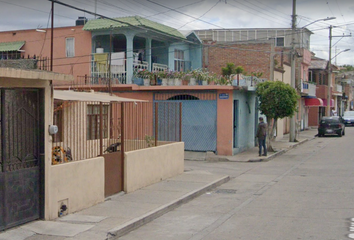 Casa en  Calle De La Parra 127-345, Barrio De La Calzada De Guadalupe, Irapuato, Guanajuato, 36580, Mex