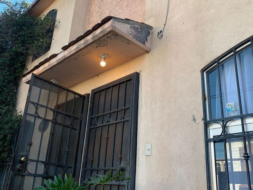 venta Casa en Lomas Virreyes, Tijuana (EB-KK3910s)