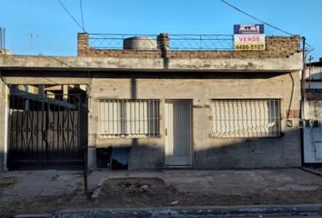 Casa en  Isidro Casanova, La Matanza