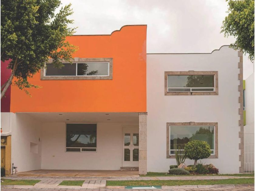 venta Casa en El Mirador (La Calera), Municipio de Puebla (C122)