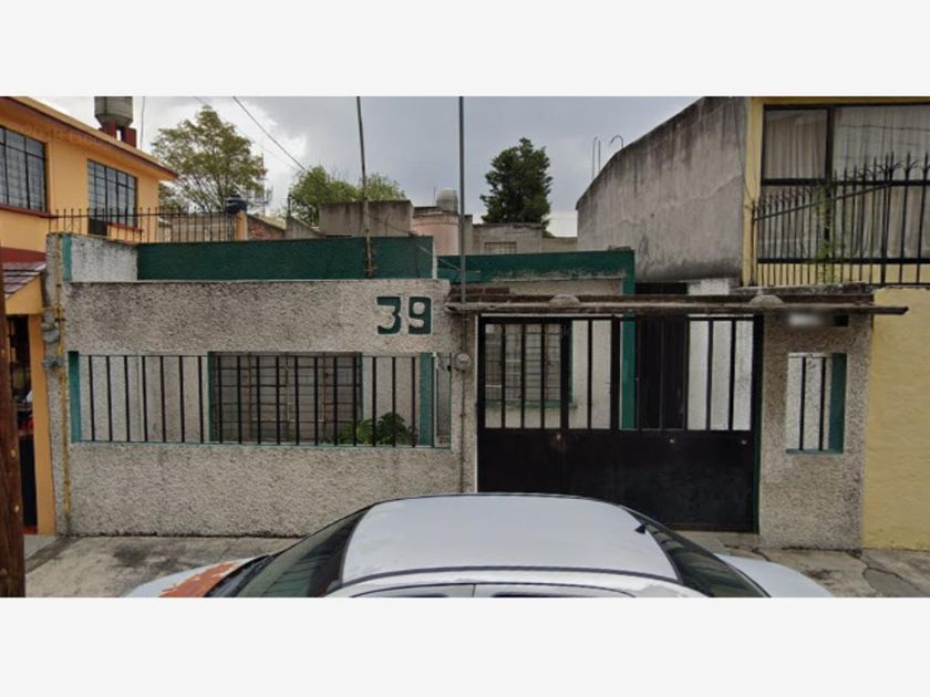 venta Casa en Clavería, Azcapotzalco (MX23-OC0204)